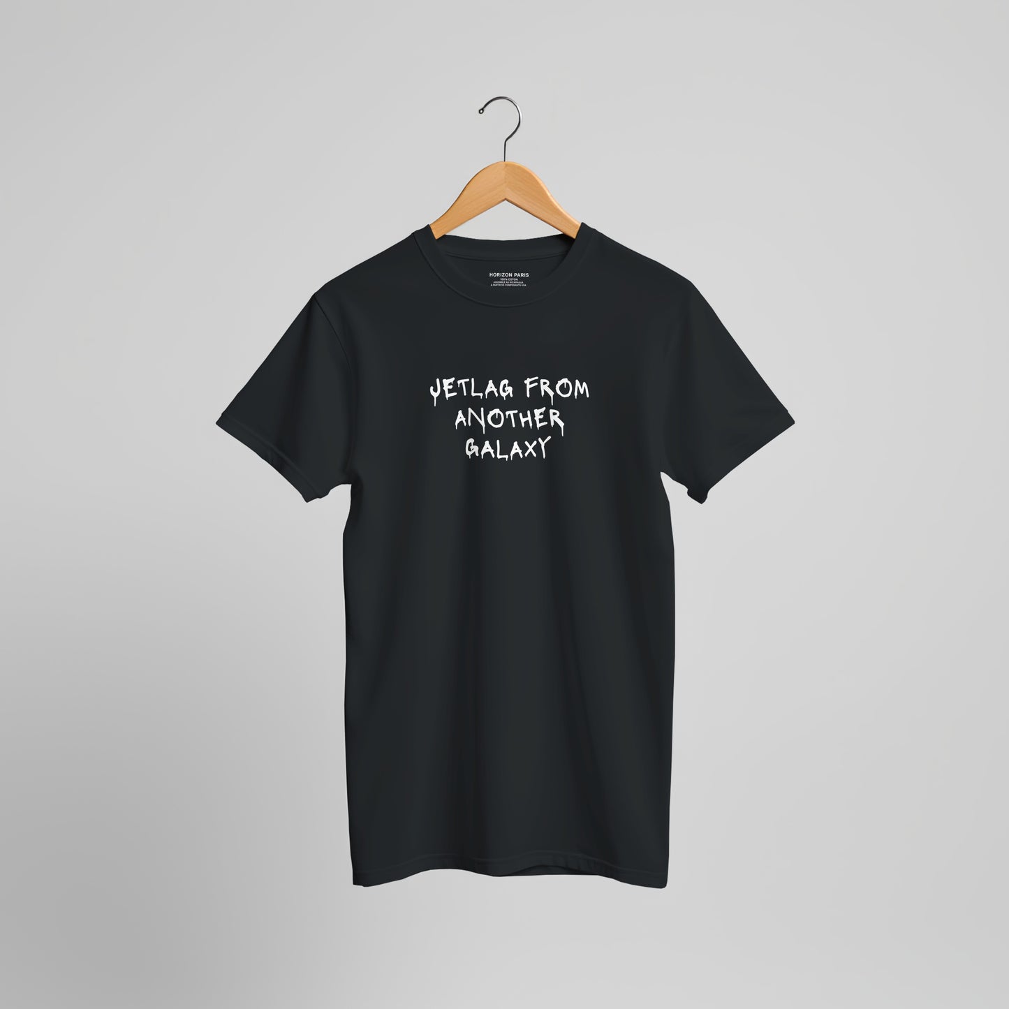 T-shirt COSMIC OUTLAWS "Jetlag from another galaxy"