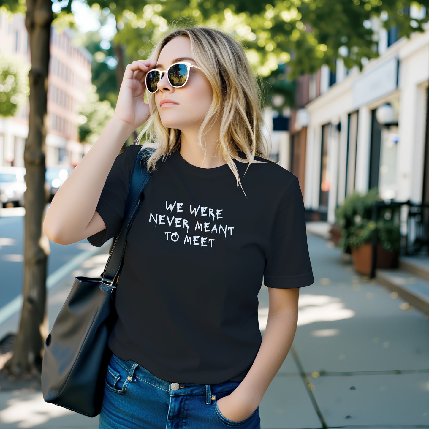 T-shirt COSMIC OUTLAWS "We were never meant to meet"