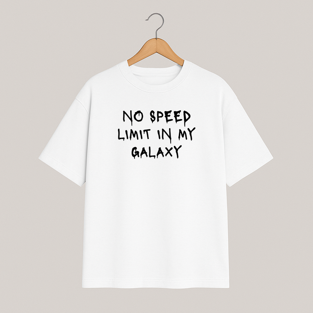 T-shirt oversize COSMIC OUTLAWS "No speed limit in my galaxy"